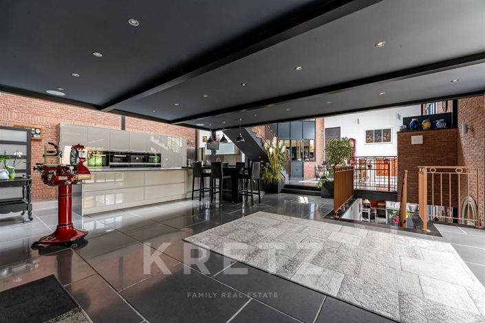 Image No.5-4 Bed House for sale