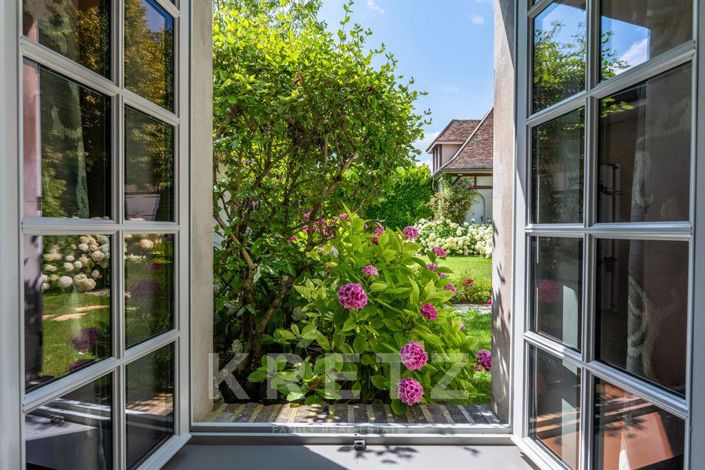 Image No.12-8 Bed House for sale