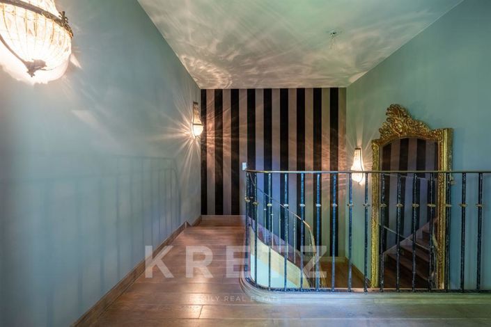 Image No.14-8 Bed House for sale