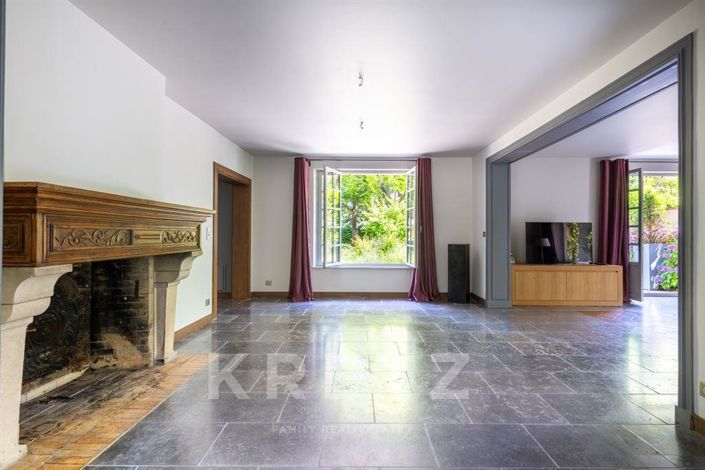 Image No.16-8 Bed House for sale