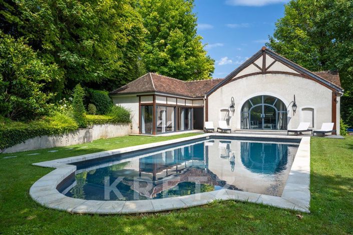 Image No.18-8 Bed House for sale