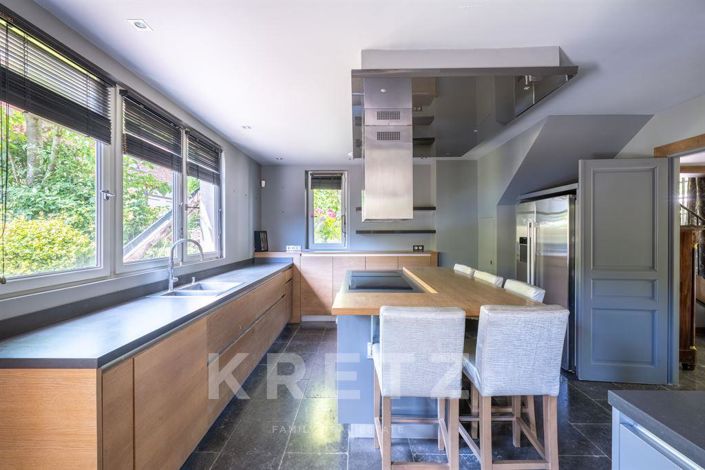 Image No.23-8 Bed House for sale