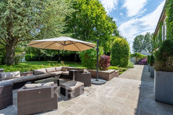 Image No.5-8 Bed House for sale