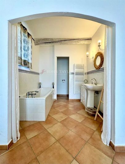 Image No.13-8 Bed House for sale