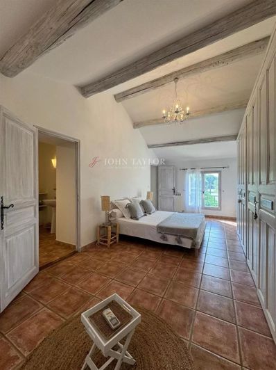 Image No.23-8 Bed House for sale