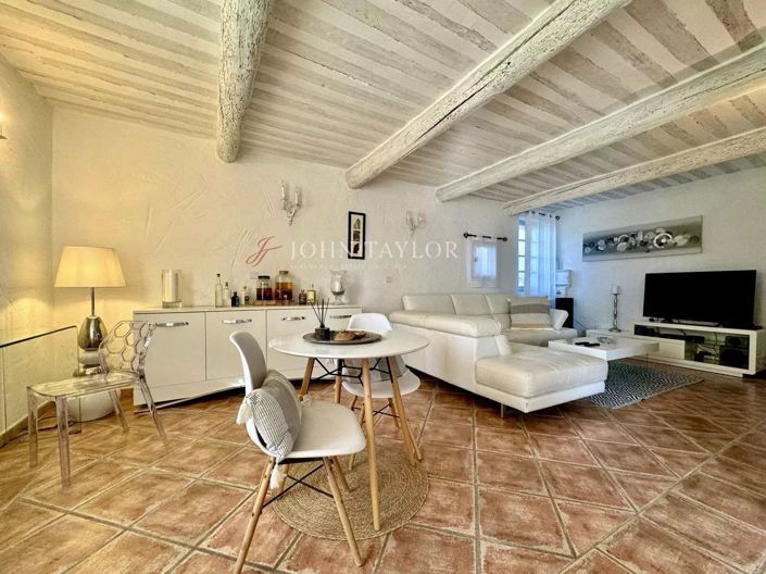 Image No.4-8 Bed House for sale