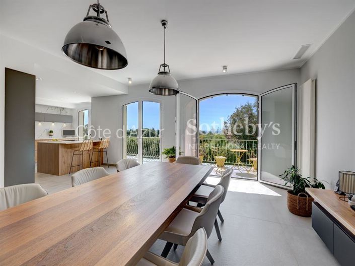 Image No.4-Propriété de 5 chambres à vendre à La Roquette-sur-Siagne