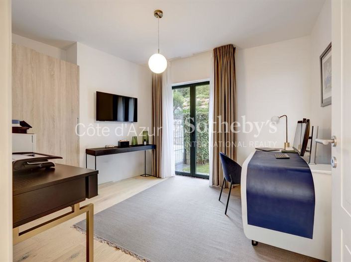 Image No.11-3 Bed Apartment for sale