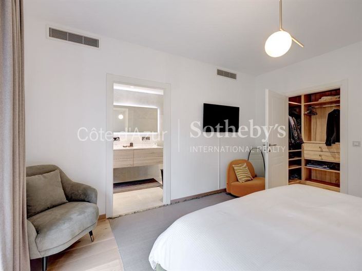 Image No.9-3 Bed Apartment for sale