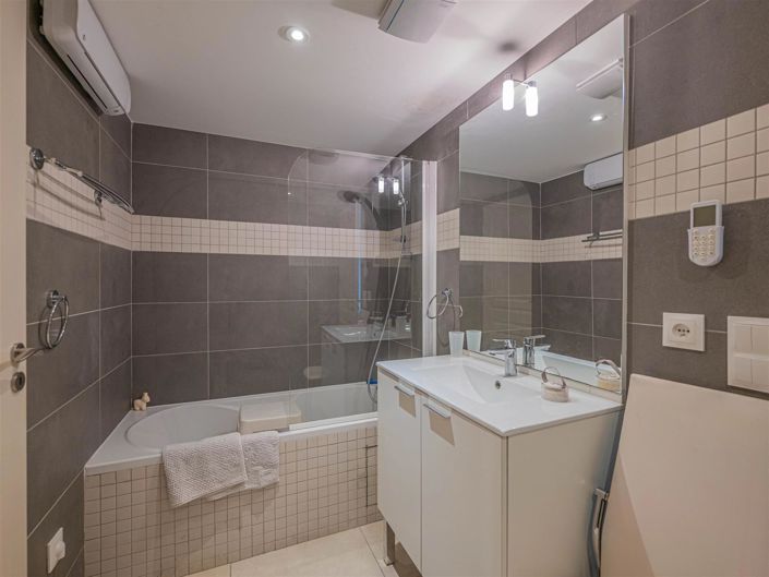 Image No.12-3 Bed House for sale