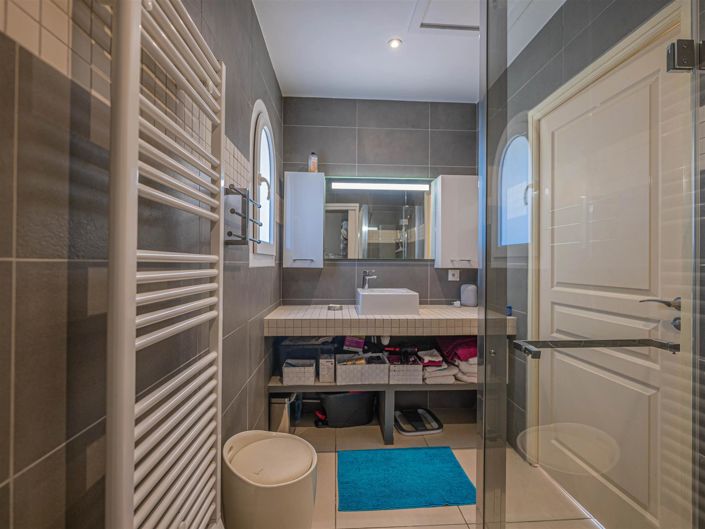 Image No.9-3 Bed House for sale