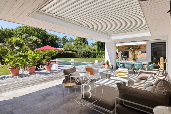 Image No.11-4 Bed House for sale