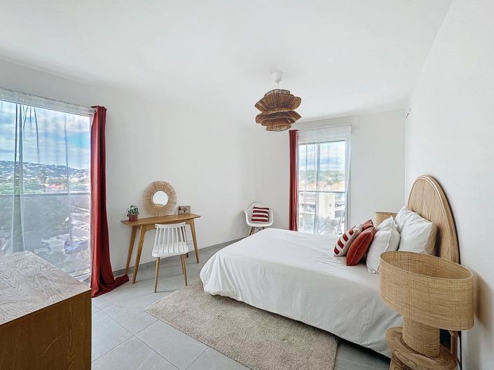 Image No.9-3 Bed Apartment for sale