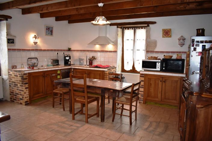 Image No.11-3 Bed House for sale