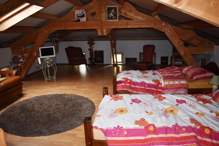 Image No.17-3 Bed House for sale