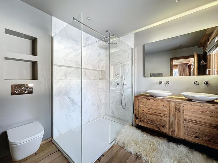 Image No.12-5 Bed House for sale