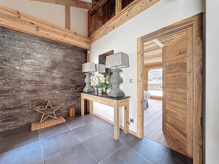 Image No.9-5 Bed House for sale