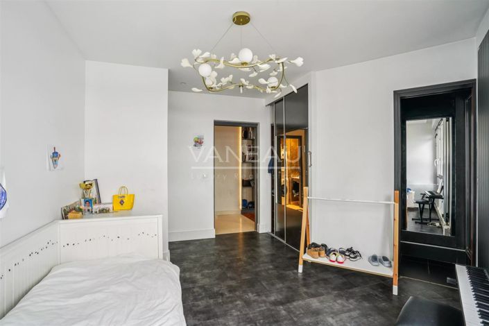 Image No.9-3 Bed Apartment for sale