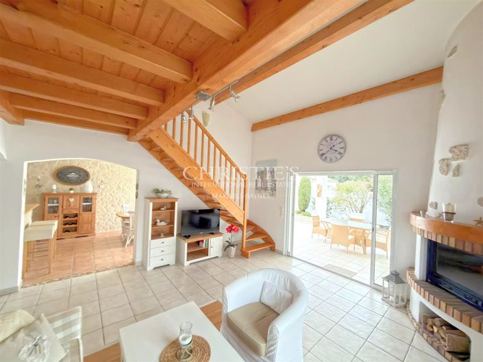 Image No.14-3 Bed House for sale