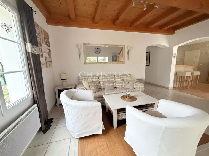 Image No.15-3 Bed House for sale