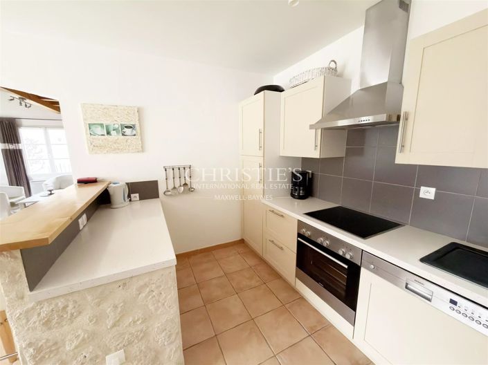 Image No.17-3 Bed House for sale