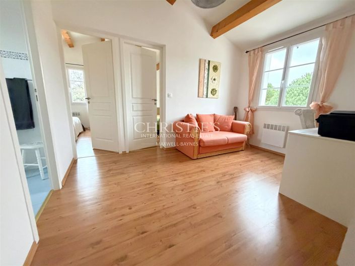 Image No.20-3 Bed House for sale
