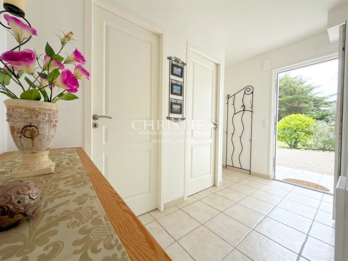 Image No.7-3 Bed House for sale