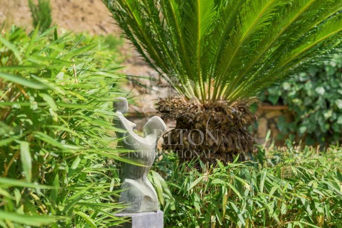 Image No.30-4 Bed House for sale