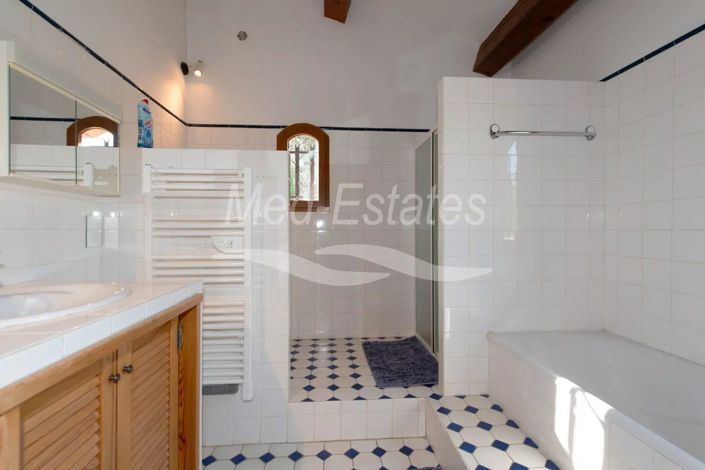 Image No.12-4 Bed House for sale