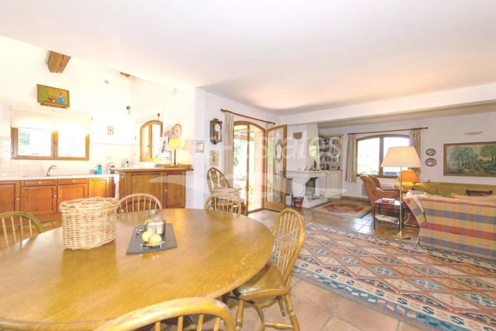 Image No.6-4 Bed House for sale