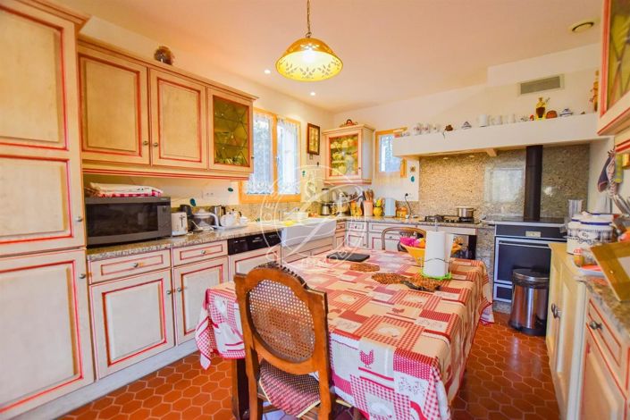 Image No.13-4 Bed House for sale