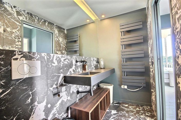 Image No.11-3 Bed Apartment for sale