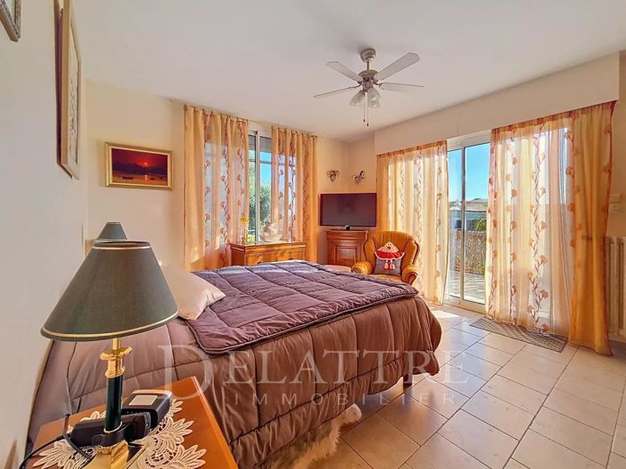 Image No.6-3 Bed House for sale