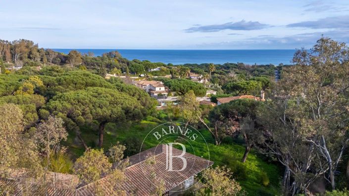 Image No.2-4 Bed House for sale