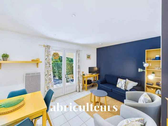 Image No.18-8 Bed House for sale