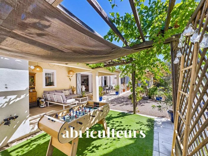 Image No.3-8 Bed House for sale