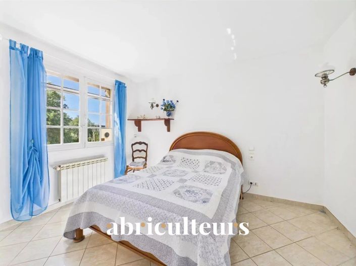 Image No.12-4 Bed House for sale