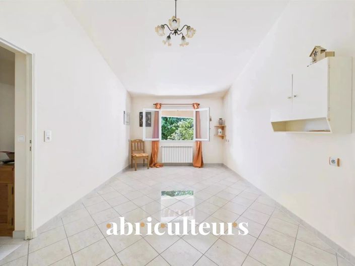 Image No.15-4 Bed House for sale