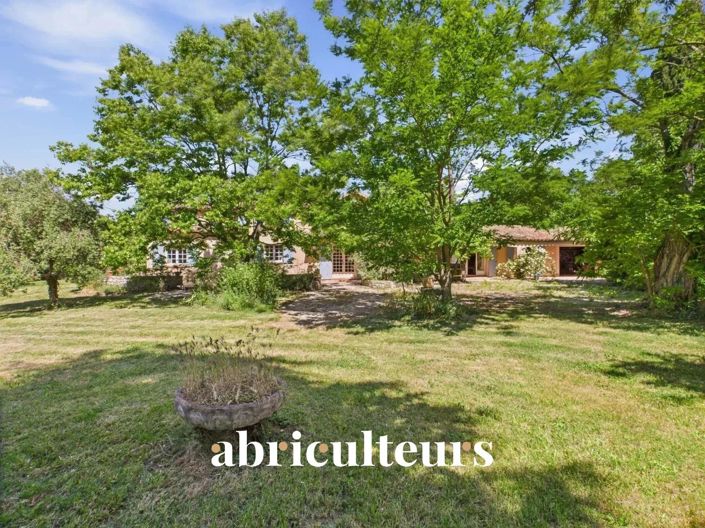 Image No.2-4 Bed House for sale