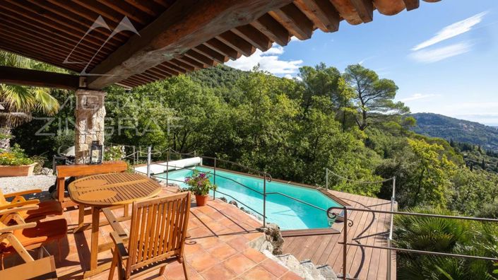 Image No.10-3 Bed House for sale