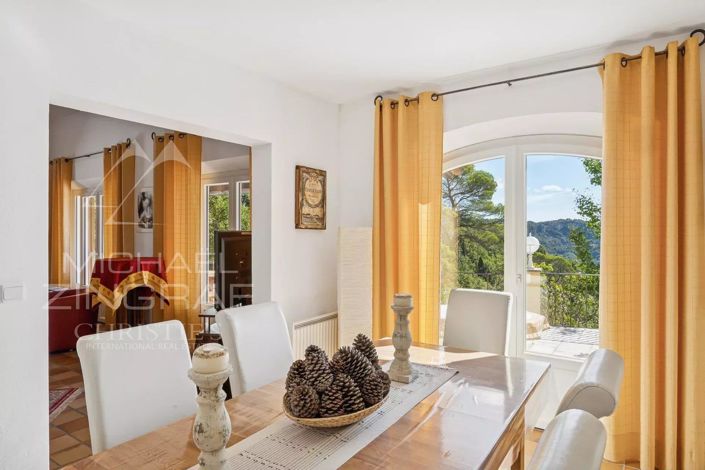 Image No.6-3 Bed House for sale