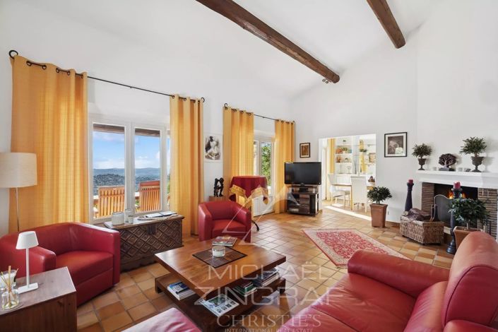 Image No.7-3 Bed House for sale
