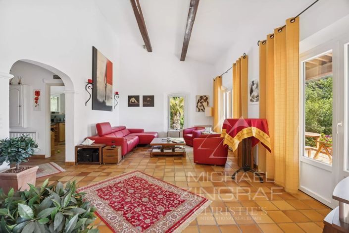 Image No.8-3 Bed House for sale