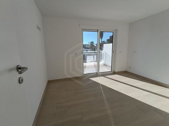 Image No.19-1 Bed Apartment for sale