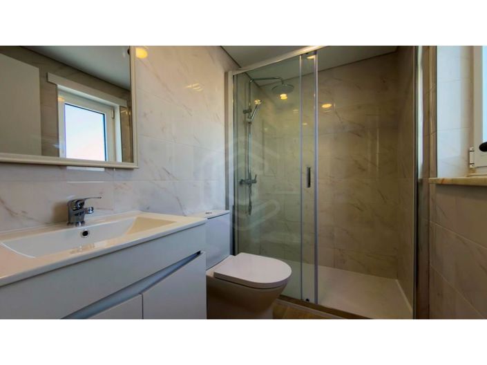 Image No.21-1 Bed Apartment for sale