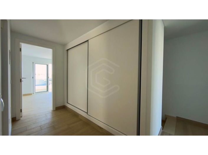 Image No.25-1 Bed Apartment for sale