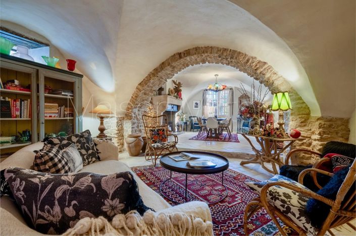 Image No.9-4 Bed House for sale