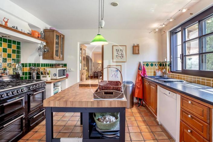 Image No.4-7 Bed House for sale