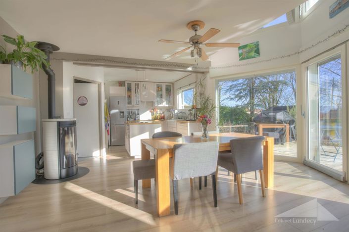 Image No.3-4 Bed House for sale