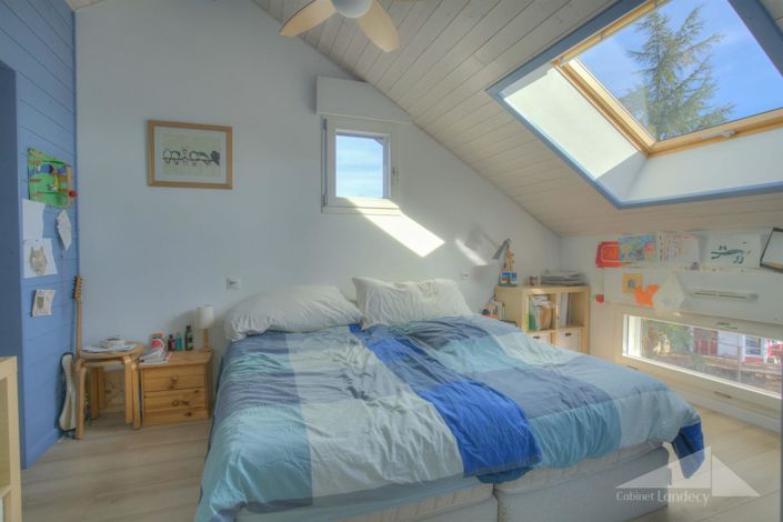 Image No.6-4 Bed House for sale